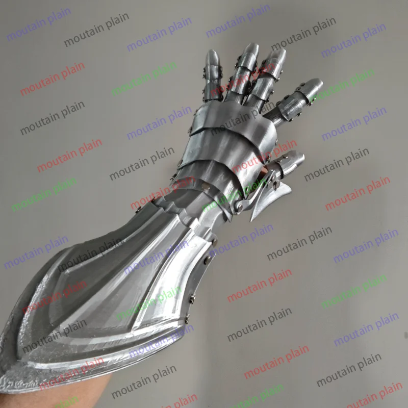 Механические перчатки-плиты для косплея, напечатанные на 3D-принтере
Механические перчатки-плиты для косплея, напечатанные на 3D-принтере