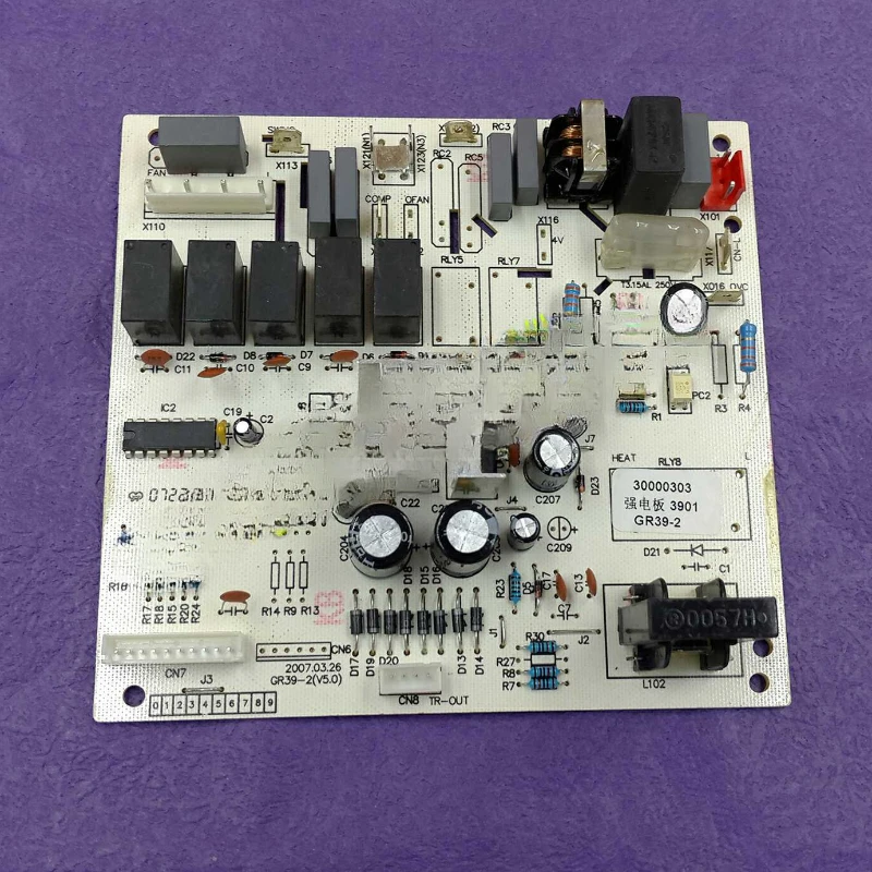 Подходит для кондиционеров Gree 30000303, материнская плата с сильным током 3901, компьютерная плата, искусственная кожа
Подходит для кондиционеров Gree 30000303, материнская плата с сильным током 3901, компьютерная плата, искусственная кожа