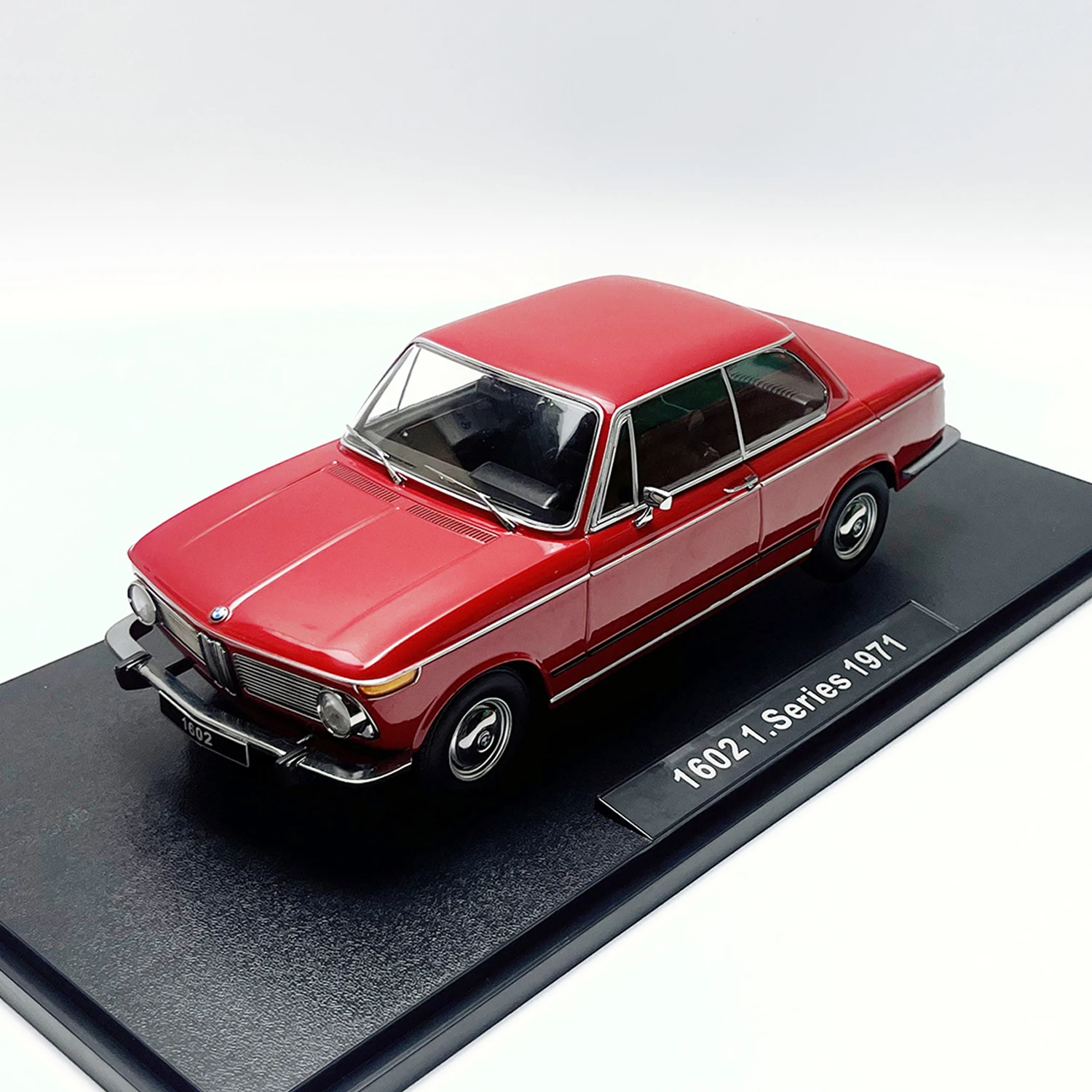 KK масштаб 1:18, литой под давлением сплав BMW 2002, 1602,1 SERIE, игрушки, винтажные модели автомобилей, классика, ностальгия, сувенирные подарки для взрослых, статический дисплей
KK масштаб 1:18, литой под давлением сплав BMW 2002, 1602,1 SERIE, игрушки, винтажные модели автомобилей, классика, ностальгия, сувенирные подарки для взрослых, статический дисплей