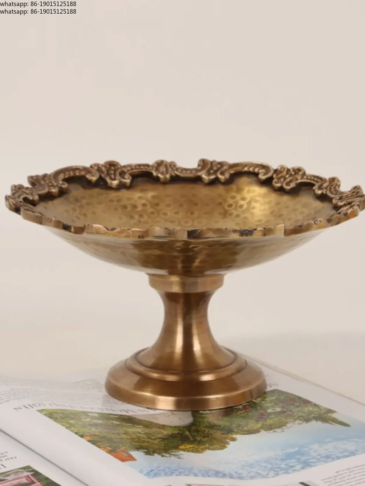 Imported American handmade brass thick fruit tray living room tea table snacks candy bowl Ritual Buddha serving bowl
Imported American handmade brass thick fruit tray living room tea table snacks candy bowl Ritual Buddha serving bowl