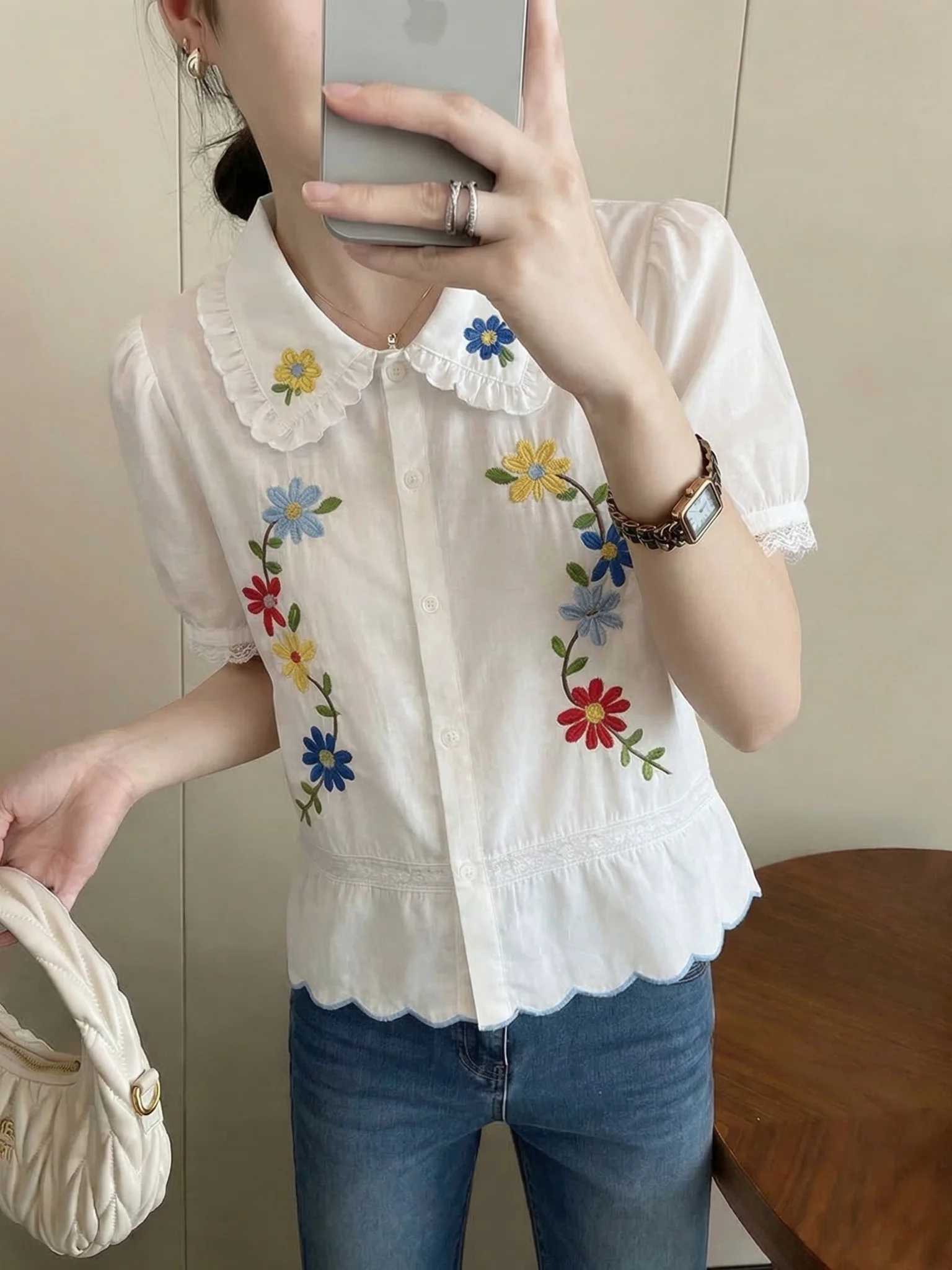 Floral Embroidery Short Sleeve Shirt Women's Korean Style Bubble Sleeve Casual Top Large Size Doll Collar Spring Summer New A...
Floral Embroidery Short Sleeve Shirt Women's Korean Style Bubble Sleeve Casual Top Large Size Doll Collar Spring Summer New A...