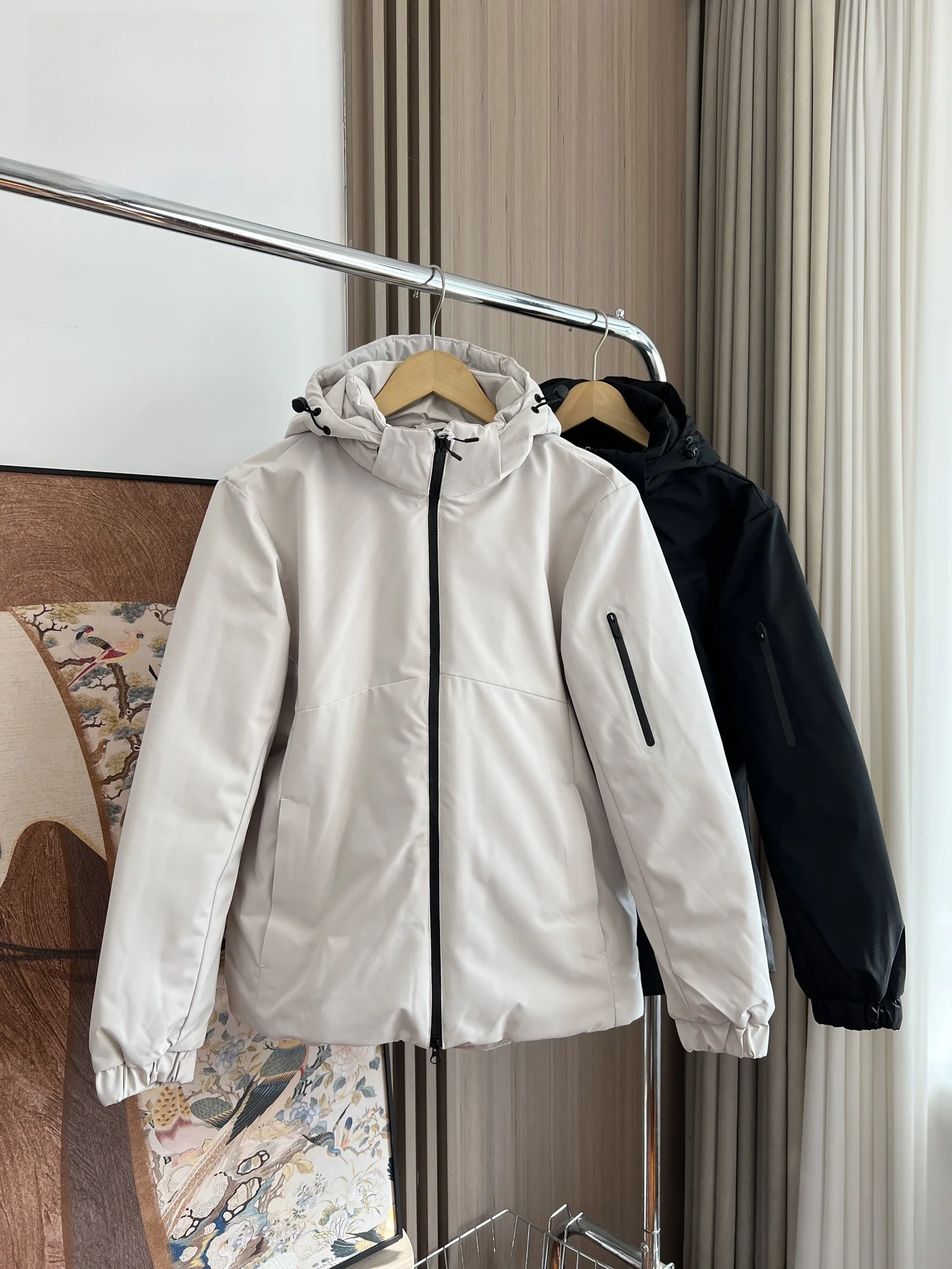 Высококачественная уличная куртка с капюшоном из хлопка, водонепроницаемая, ветрозащитная, модная, приталенная, удлиненная, городская, стильная
Высококачественная уличная куртка с капюшоном из хлопка, водонепроницаемая, ветрозащитная, модная, приталенная, удлиненная, городская, стильная