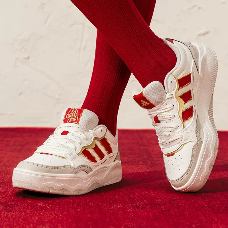 adidas Unisex Year of the Horse Limited LITE SHUFFLE Low Top Style Casual Sneakers Cream Red Gold Light Cushion Shoes KH9021
adidas Unisex Year of the Horse Limited LITE SHUFFLE Low Top Style Casual Sneakers Cream Red Gold Light Cushion Shoes KH9021