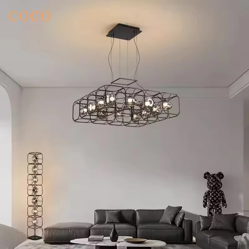 Postmodern black pendant light, LED geometric metal frame, gray glass lampshade, artistic light, living room dining table
Postmodern black pendant light, LED geometric metal frame, gray glass lampshade, artistic light, living room dining table