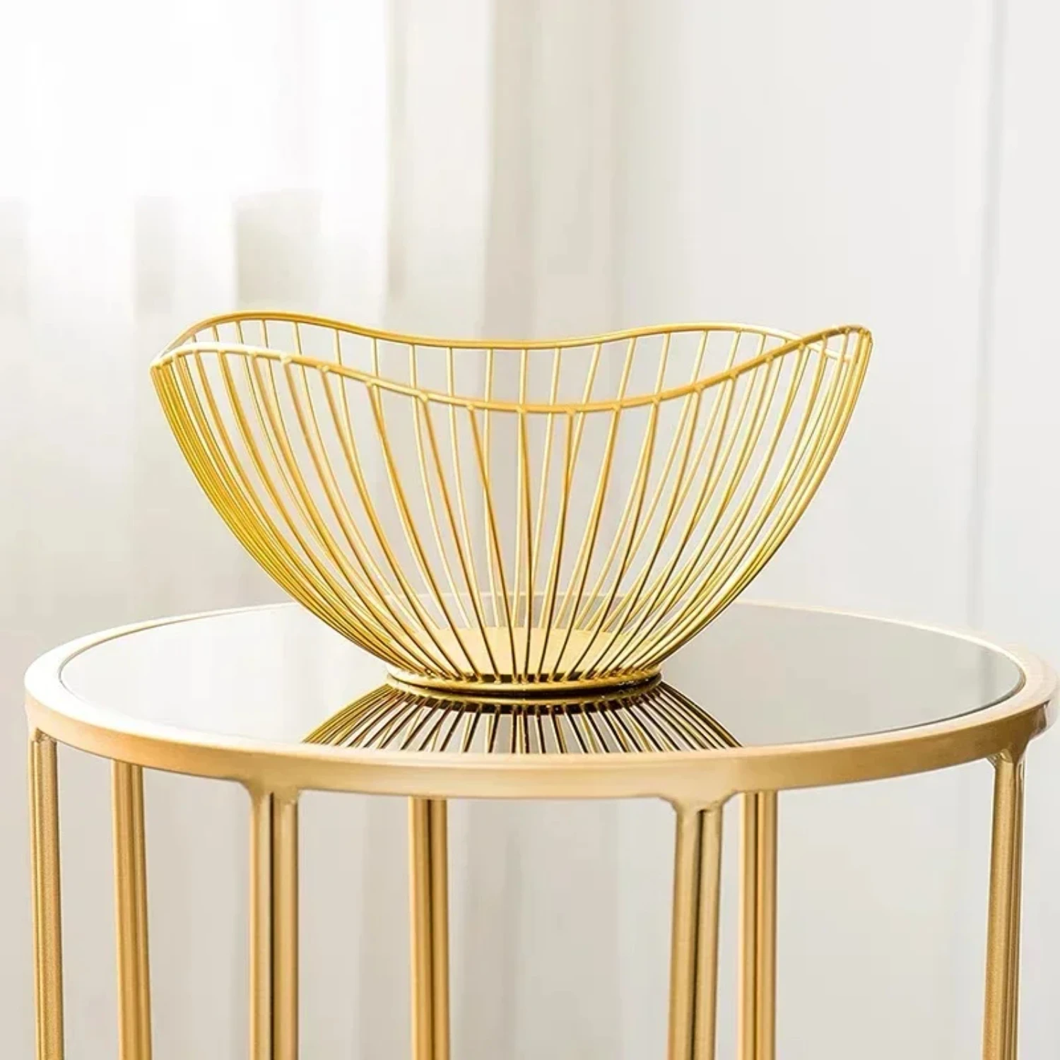 Simple Modern Iron Fruit Basket Fruit Container Bowl Creative Snacks Bread Drain Basket Table Snacks Display Tray
Simple Modern Iron Fruit Basket Fruit Container Bowl Creative Snacks Bread Drain Basket Table Snacks Display Tray