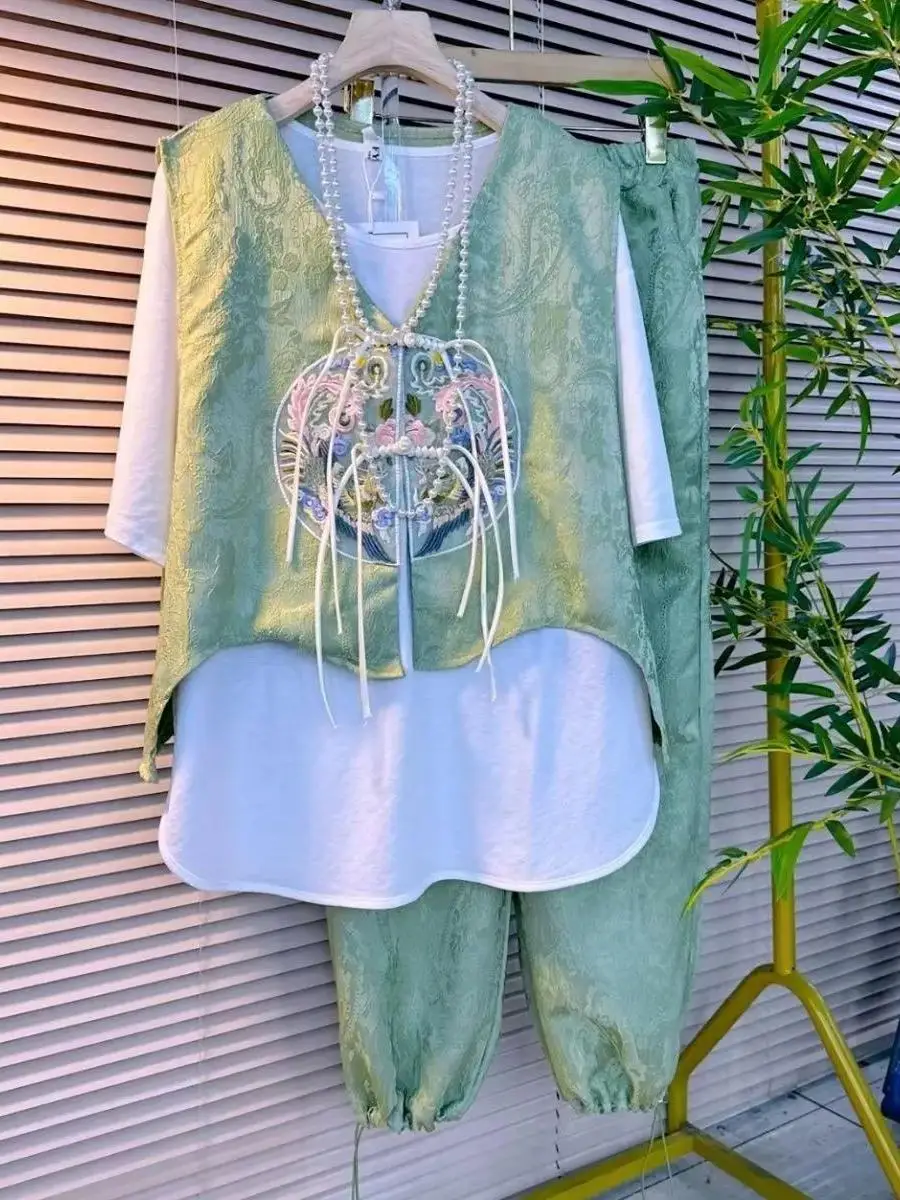 plus Size 300 Pounds Chinese Style Button up Vest T-Shirt Set Women Summer Cuffed Pants Three Piece Set Fashionable plus Size
plus Size 300 Pounds Chinese Style Button up Vest T-Shirt Set Women Summer Cuffed Pants Three Piece Set Fashionable plus Size