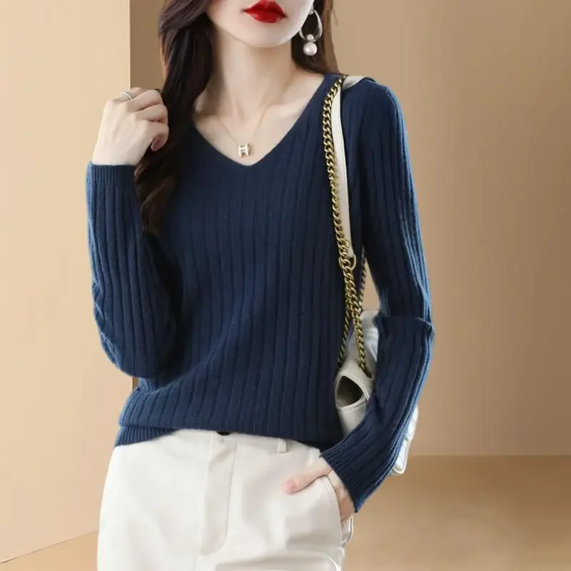 Female Pullover Cropped Long Sleeve Short V Neck Knitted Sweaters for Women Winter 2024 Cheap Top Wear To Work Basic Hot Sale
Female Pullover Cropped Long Sleeve Short V Neck Knitted Sweaters for Women Winter 2024 Cheap Top Wear To Work Basic Hot Sale