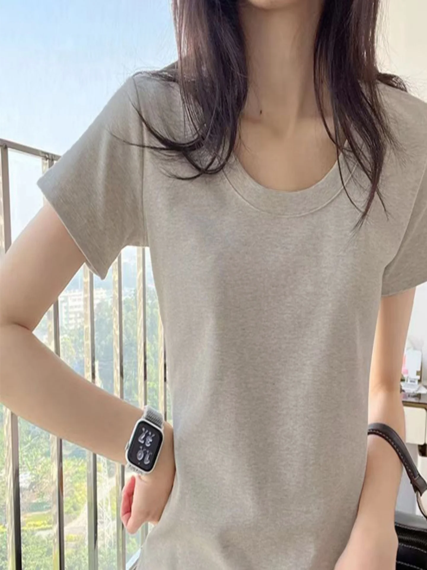 Classic Basic Short Sleeve U-Neck T-Shirt Women's Low Collar Grey Versatile American Slimming Half Sleeve Top Base Shirt
Classic Basic Short Sleeve U-Neck T-Shirt Women's Low Collar Grey Versatile American Slimming Half Sleeve Top Base Shirt