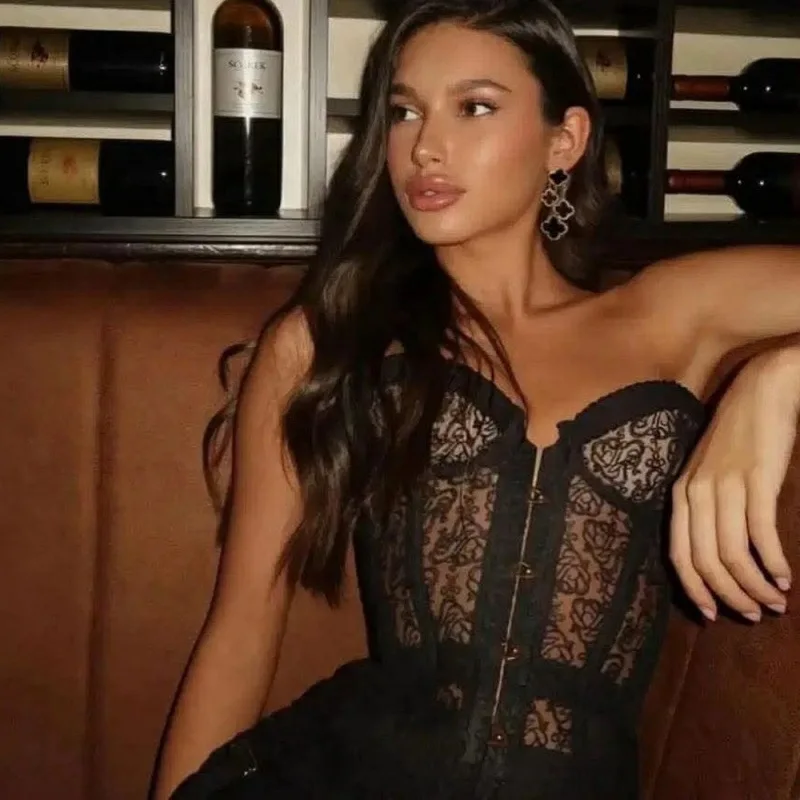 Spicy Girl Sexy Tight Corset Lace Hollow Sleeveless Strapless Top Women Vintage Corset Waist Cincher Corset
Spicy Girl Sexy Tight Corset Lace Hollow Sleeveless Strapless Top Women Vintage Corset Waist Cincher Corset