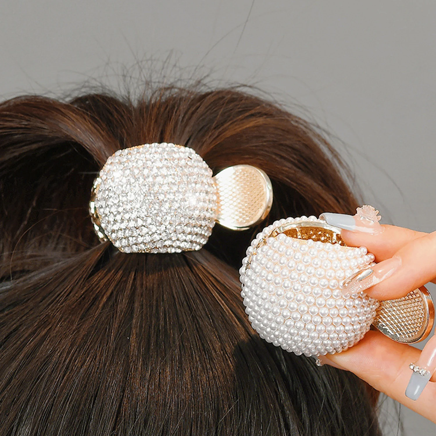 Small High Ponytail Braid Round Hair Claw Girls Women Elegant Rhinestone Pearl Shark Hair Clip Headwear Hair Accessories
Small High Ponytail Braid Round Hair Claw Girls Women Elegant Rhinestone Pearl Shark Hair Clip Headwear Hair Accessories