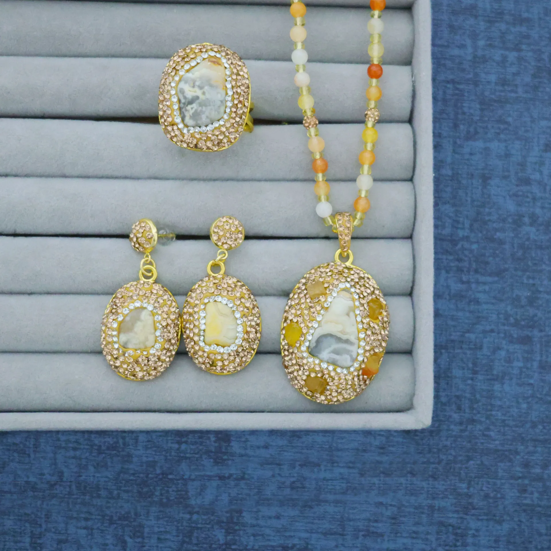 New Mexican agate stone personalized three-piece set of popular jewelry handmade design jewelry, new vintage small
New Mexican agate stone personalized three-piece set of popular jewelry handmade design jewelry, new vintage small