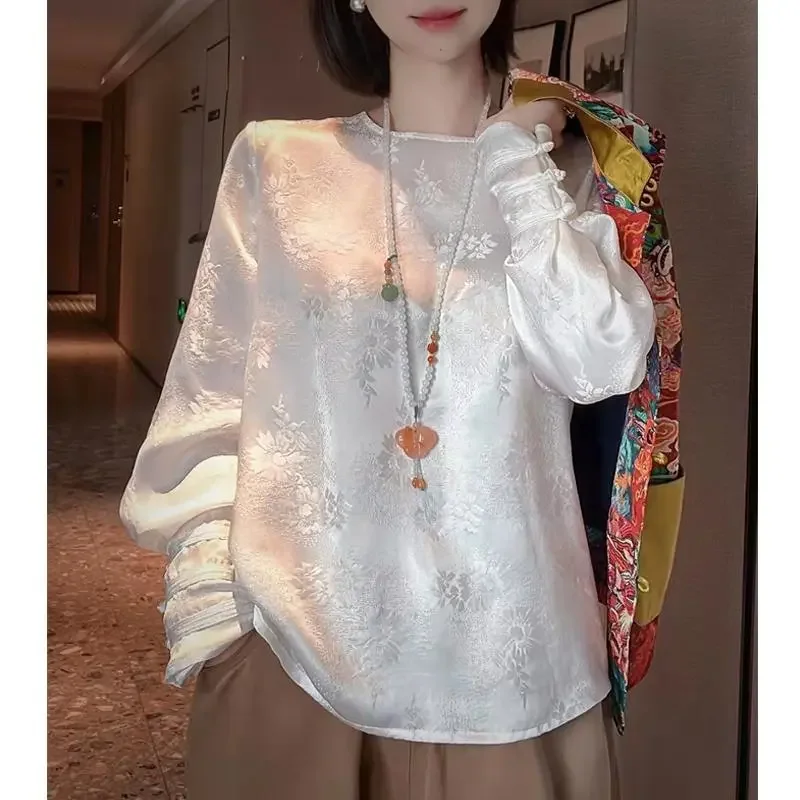 Женская белая блузка из жаккардового атласа с длинным рукавом, круглым вырезом, свободного кроя, повседневная
Женская белая блузка из жаккардового атласа с длинным рукавом, круглым вырезом, свободного кроя, повседневная