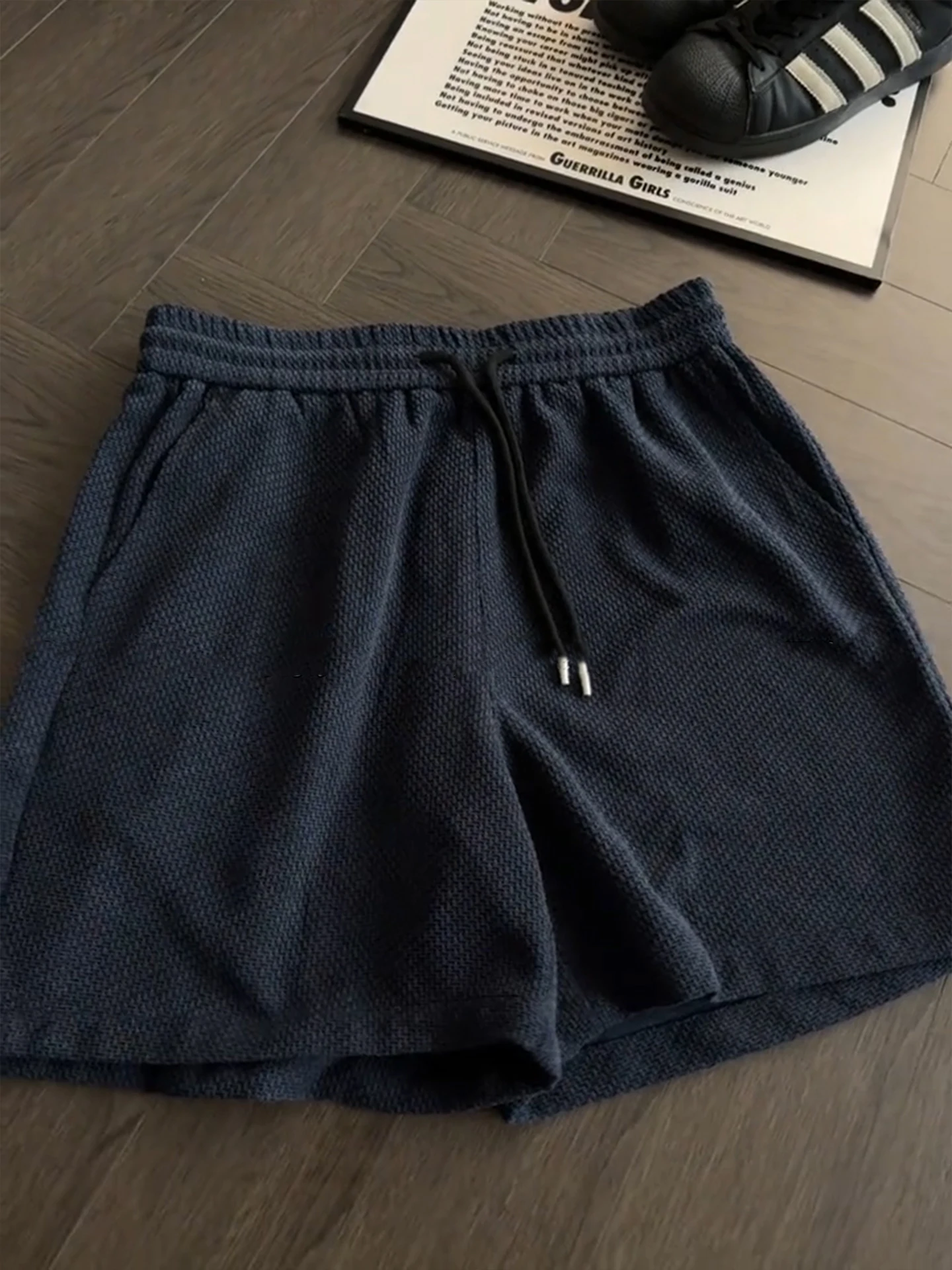 Textured Loose Fit Casual Shorts Men's Summer Thin Breathable Quick Dry Sport Pants American Style Five-Point Loose Shorts
Textured Loose Fit Casual Shorts Men's Summer Thin Breathable Quick Dry Sport Pants American Style Five-Point Loose Shorts