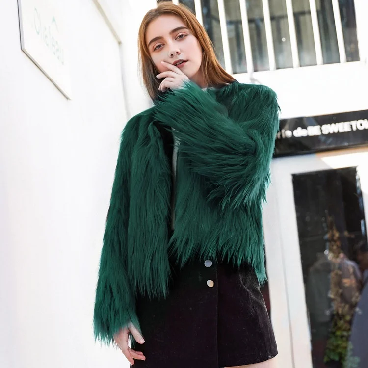 Washed Wool Short Coat Pure Color Faux Fur Women's Autumn Winter Jacket Long Sleeve round Neck with Hat Urban Style
Washed Wool Short Coat Pure Color Faux Fur Women's Autumn Winter Jacket Long Sleeve round Neck with Hat Urban Style