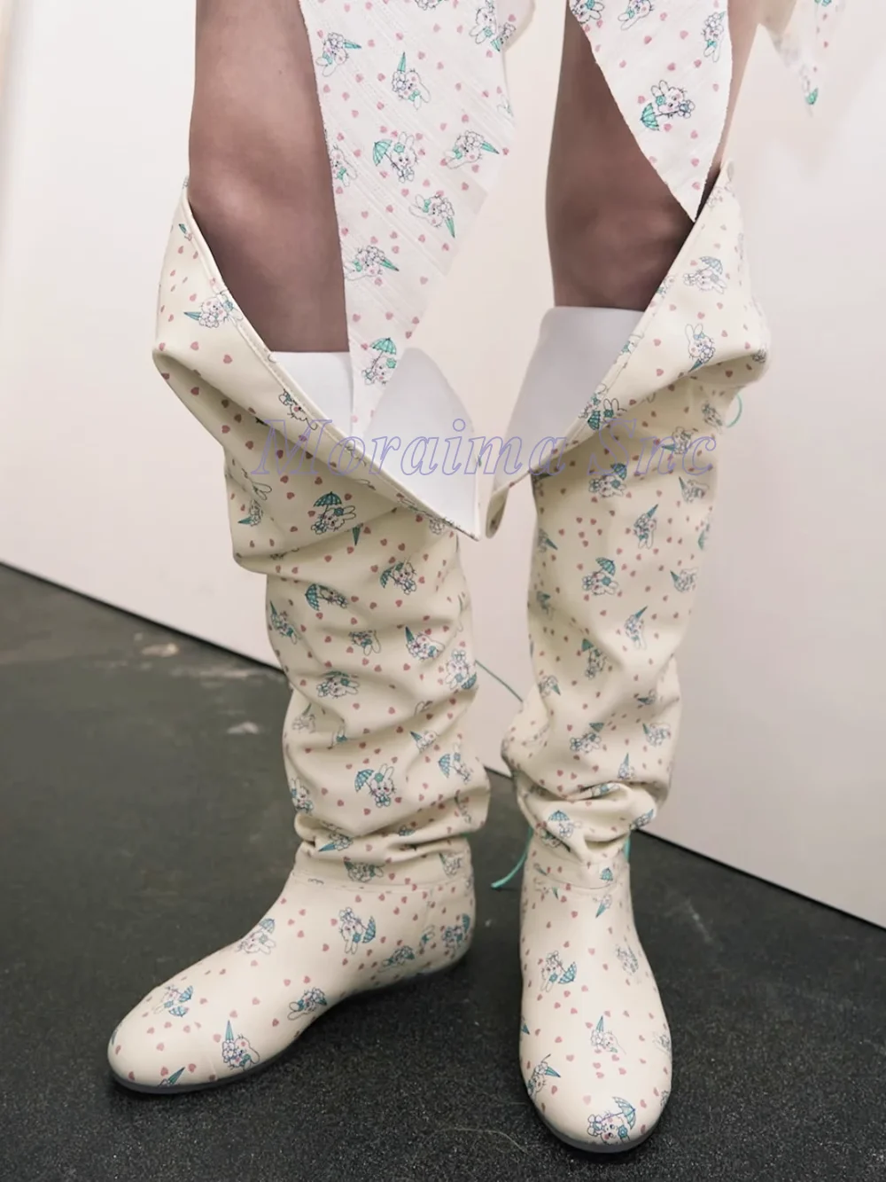 Little Rabbit Printed Knee High Boots Round Toe Cross Strap Lace-up Flat With Fashion Women Long Modern Boots Autumn Winter 2026
Little Rabbit Printed Knee High Boots Round Toe Cross Strap Lace-up Flat With Fashion Women Long Modern Boots Autumn Winter 2026