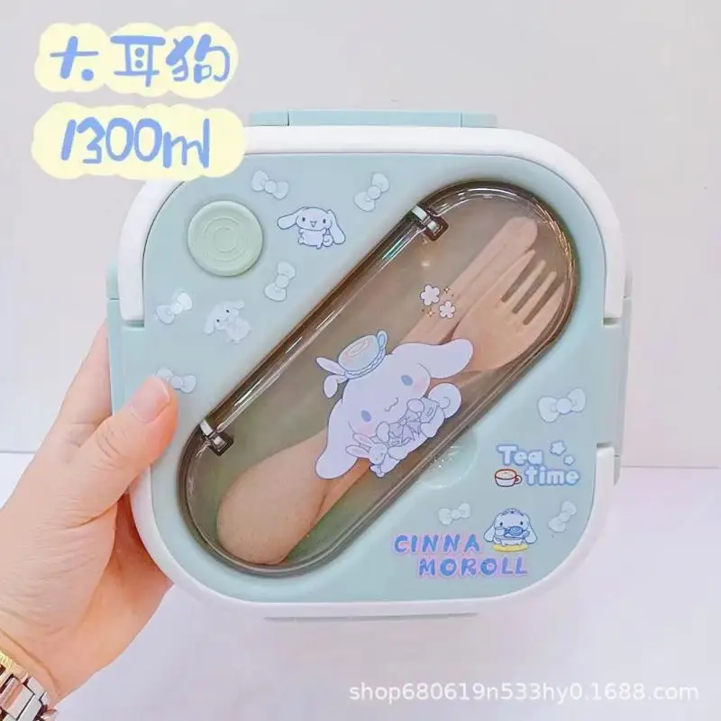 Ланч-бокс Sanrio Bento квадратный пластиковый портативный с тремя отделениями, 1300 мл
Ланч-бокс Sanrio Bento квадратный пластиковый портативный с тремя отделениями, 1300 мл