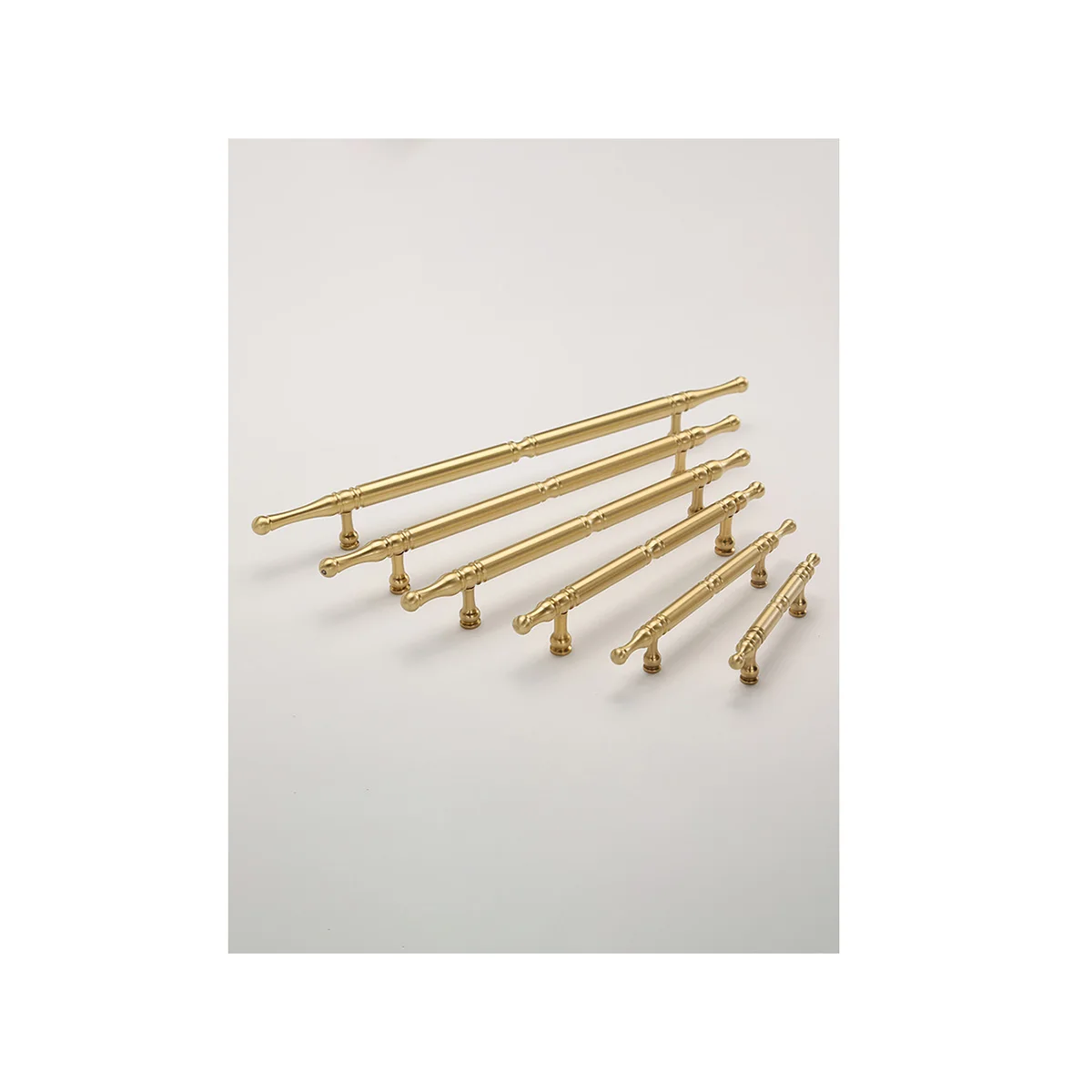 Light Luxury Golden Cupboard Handle Pure Copper Door Knob Kitchen Cabinet Door Handles Furniture Drawer Pull Hardware Pulls
Light Luxury Golden Cupboard Handle Pure Copper Door Knob Kitchen Cabinet Door Handles Furniture Drawer Pull Hardware Pulls
