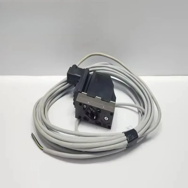 Brand New Pves 02atex459x Electrical Actuator 11084110 Automate Programmable Plc
Brand New Pves 02atex459x Electrical Actuator 11084110 Automate Programmable Plc
