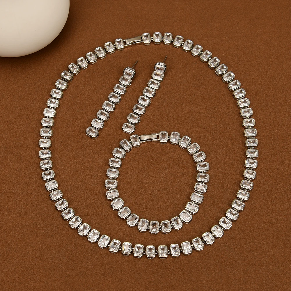 G-G Hip Hop Box Cubic Zirconia CZ White Gold Plated Necklace Bracelet Earrings Sets Party Jewelry Gifts
G-G Hip Hop Box Cubic Zirconia CZ White Gold Plated Necklace Bracelet Earrings Sets Party Jewelry Gifts