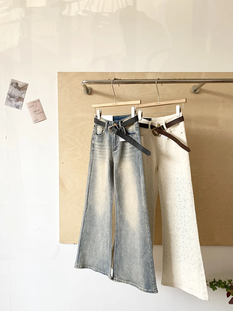 Retro American Design Rhinestone Denim Pants High Waist Slimming Flared Ladies Spring 2026 Fashion Trend Polyester Fiber
Retro American Design Rhinestone Denim Pants High Waist Slimming Flared Ladies Spring 2026 Fashion Trend Polyester Fiber