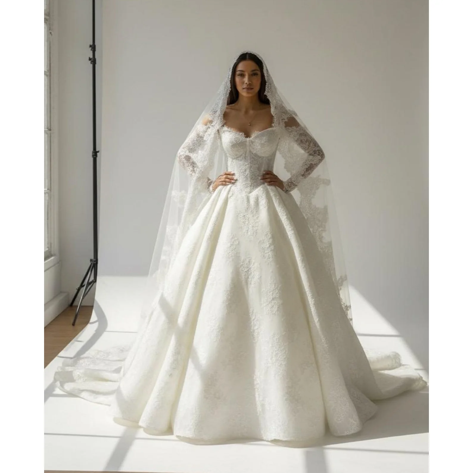 Luxury Off Shoulder Long Sleeve Princess Wedding Dress Sweetheart Lace A-line Prom Dresses Tight corset Romantic Bride Dress Cus
Luxury Off Shoulder Long Sleeve Princess Wedding Dress Sweetheart Lace A-line Prom Dresses Tight corset Romantic Bride Dress Cus
