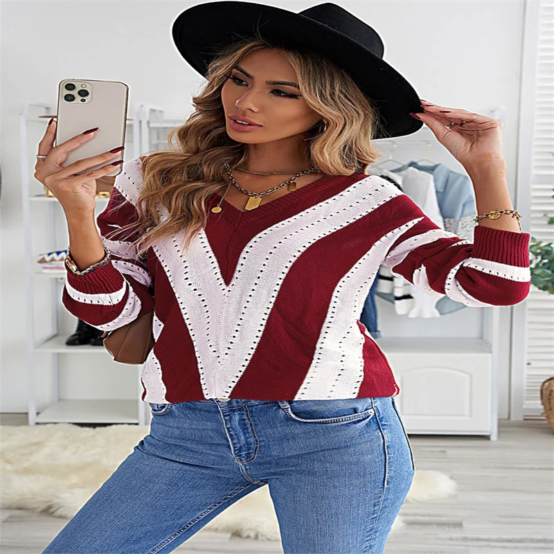 Spring New Ladies Knitted Bottoming Shirt Street Fashion And Leisure Contrast Stripe Long Sleeve V-neck Loose T-shirt
Spring New Ladies Knitted Bottoming Shirt Street Fashion And Leisure Contrast Stripe Long Sleeve V-neck Loose T-shirt