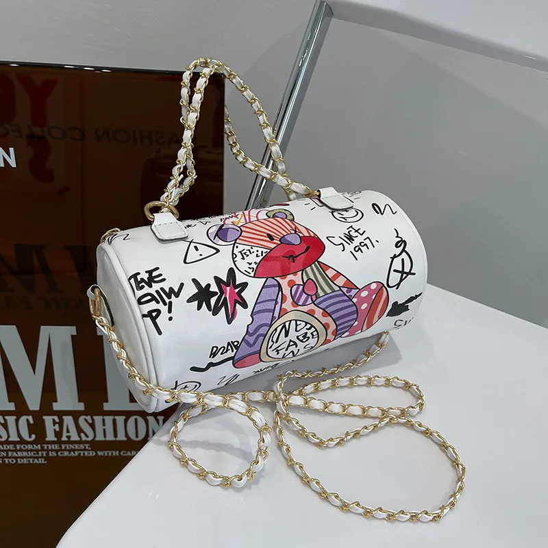 2024 Bear Graffiti Lady's S Chain Mobile Phone Shoulder Bags Simple Small Square Bag Women's Luxury Designer Handbags for Women
2024 Bear Graffiti Lady's S Chain Mobile Phone Shoulder Bags Simple Small Square Bag Women's Luxury Designer Handbags for Women