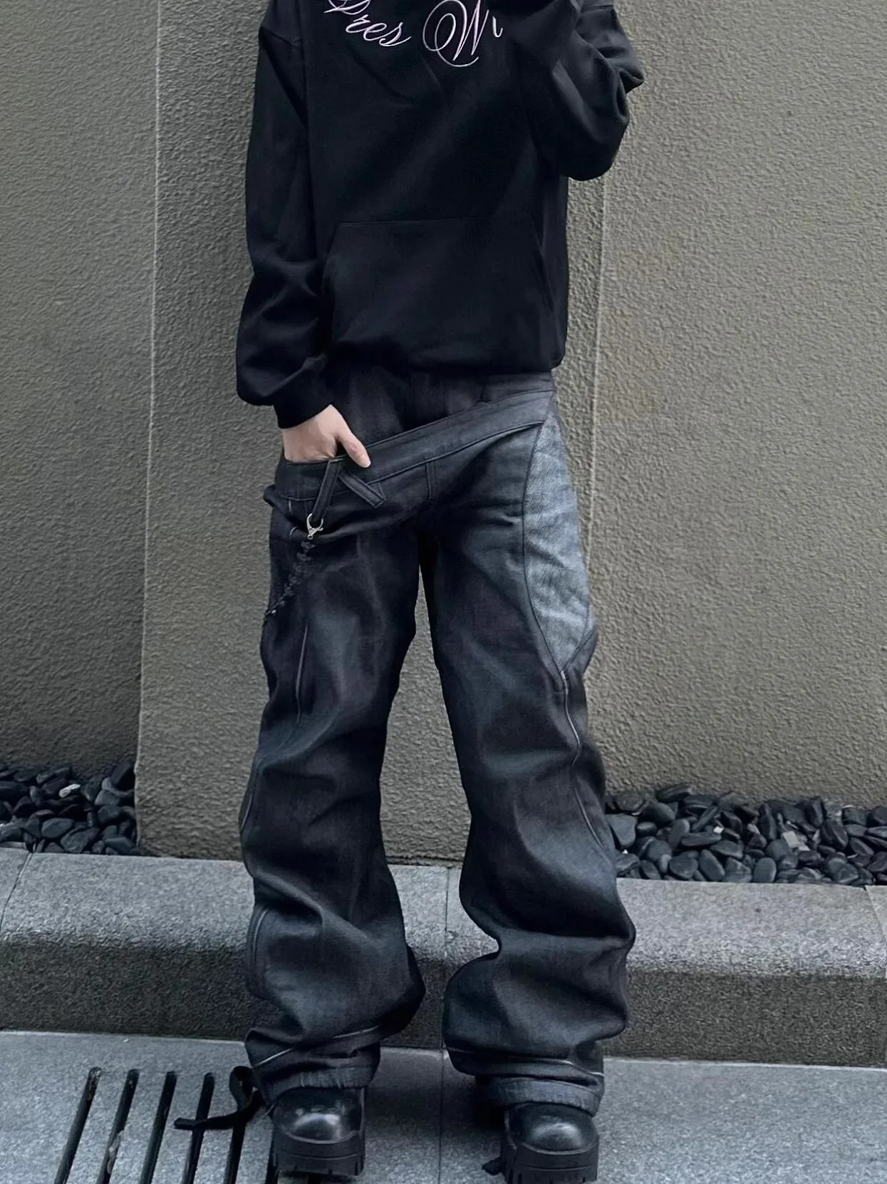 Американские ретро-джинсы с двойным поясом и дизайном «нож», джинсовые брюки с оригинальным дизайном, имитация двухслойных прямых брюк...
Американские ретро-джинсы с двойным поясом и дизайном «нож», джинсовые брюки с оригинальным дизайном, имитация двухслойных прямых брюк...