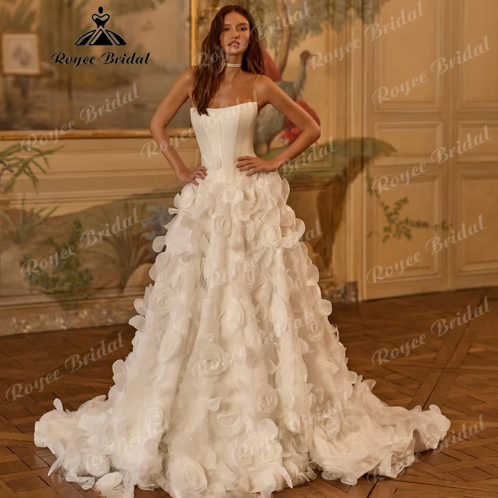 2026 Strapless 3D Floral Wedding Dress High Low A-Line Bridal Gown with Handmade Rose Appliqués Customizable
2026 Strapless 3D Floral Wedding Dress High Low A-Line Bridal Gown with Handmade Rose Appliqués Customizable