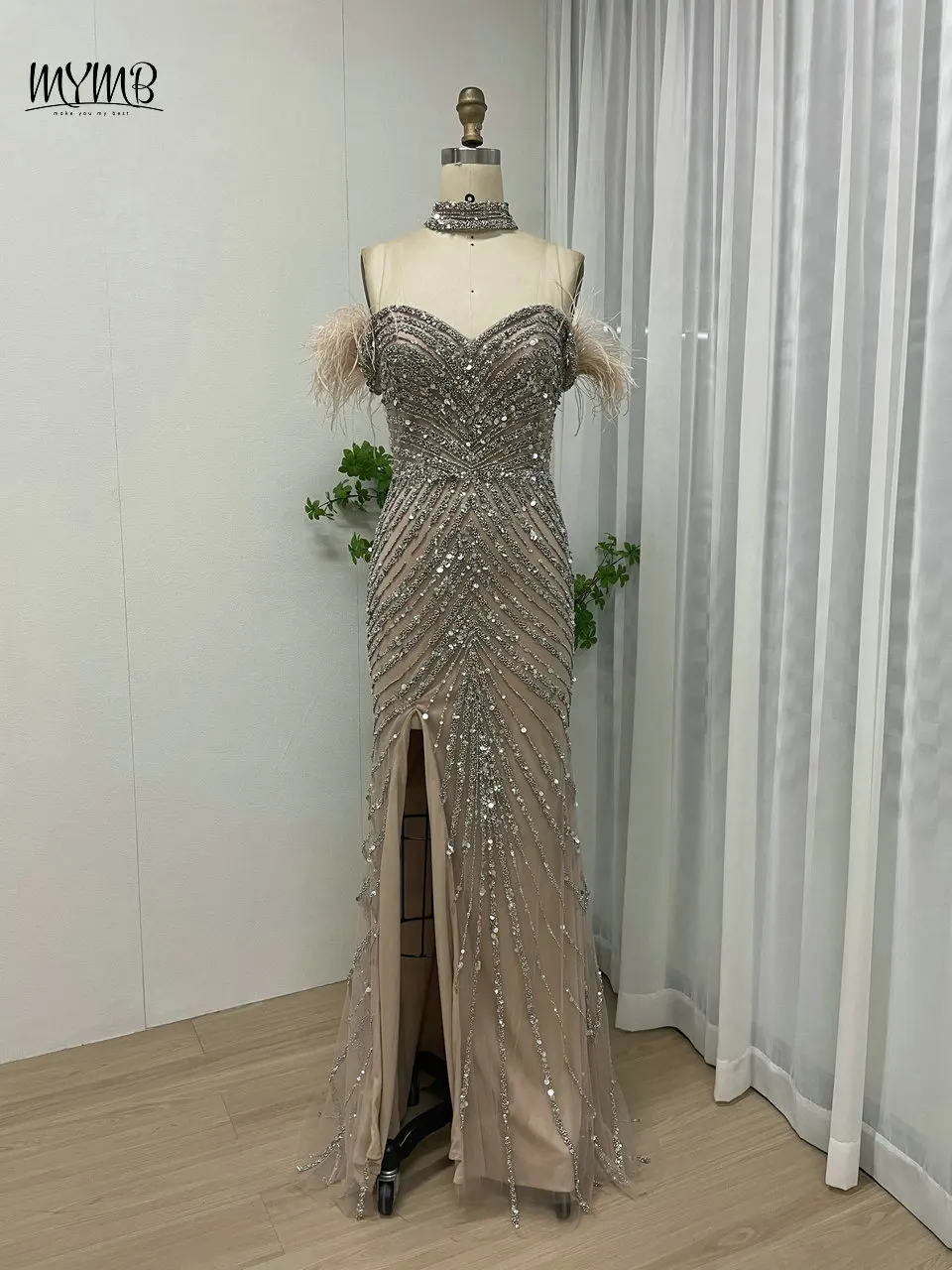 MYMB Nude Sexy Strapless Prom Dresses for Women Celebrity Party Exclusive High Split Beaded Feathers Dubai Formal Occasion Gown
MYMB Nude Sexy Strapless Prom Dresses for Women Celebrity Party Exclusive High Split Beaded Feathers Dubai Formal Occasion Gown