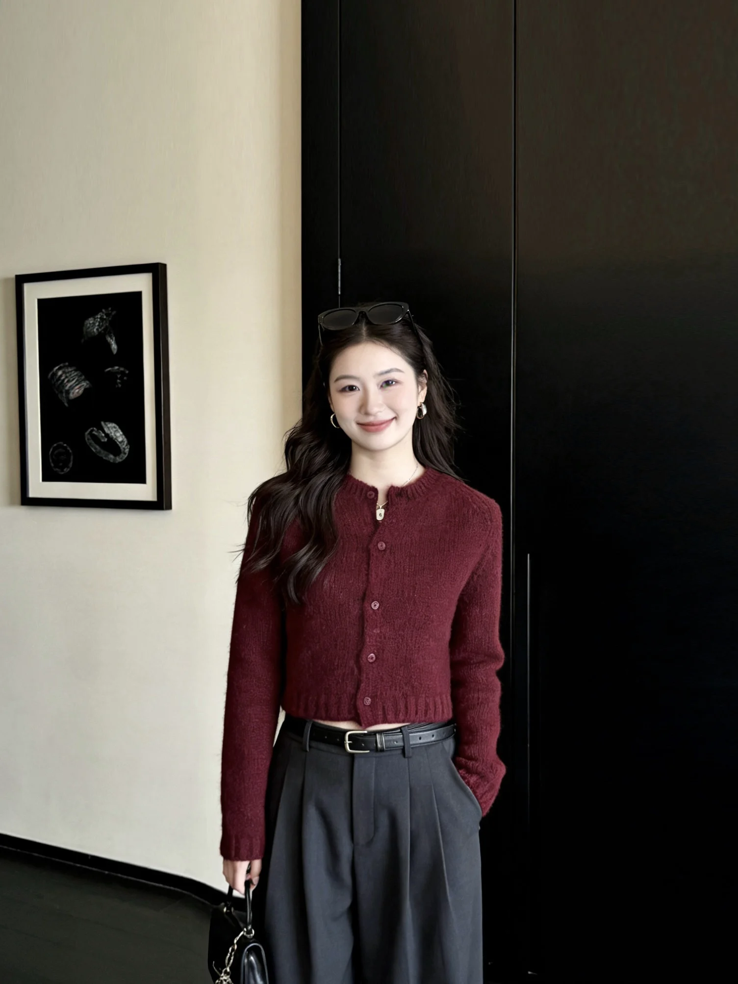 Модный вязаный кардиган с круглым вырезом для женщин, весенний, нежный, из полиэфирного волокна, верхняя одежда
Модный вязаный кардиган с круглым вырезом для женщин, весенний, нежный, из полиэфирного волокна, верхняя одежда