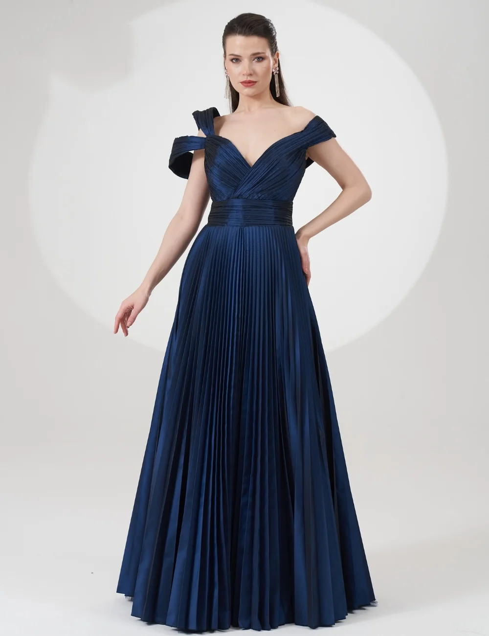 Customized Classic Pleat Ruched A-line Off-the-shoulder Long Dresses Prom Dresses Exquisite High Quality Sizes Available Exquisi
Customized Classic Pleat Ruched A-line Off-the-shoulder Long Dresses Prom Dresses Exquisite High Quality Sizes Available Exquisi