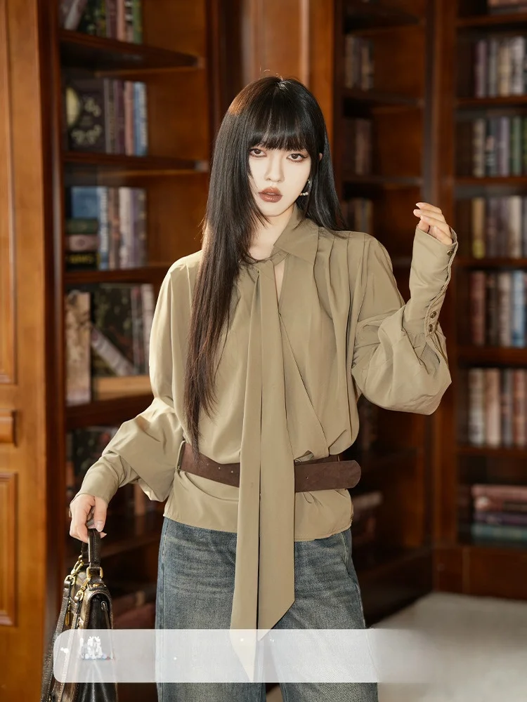 Длинный све irt в стиле ретро, женский весенне-осенний свободный повседневный повседневный топ с завязками на талии, уникальный галстук для девочек премиум-класса, повседневная мода
Длинный све irt в стиле ретро, женский весенне-осенний свободный повседневный повседневный топ с завязками на талии, уникальный галстук для девочек премиум-класса, повседневная мода