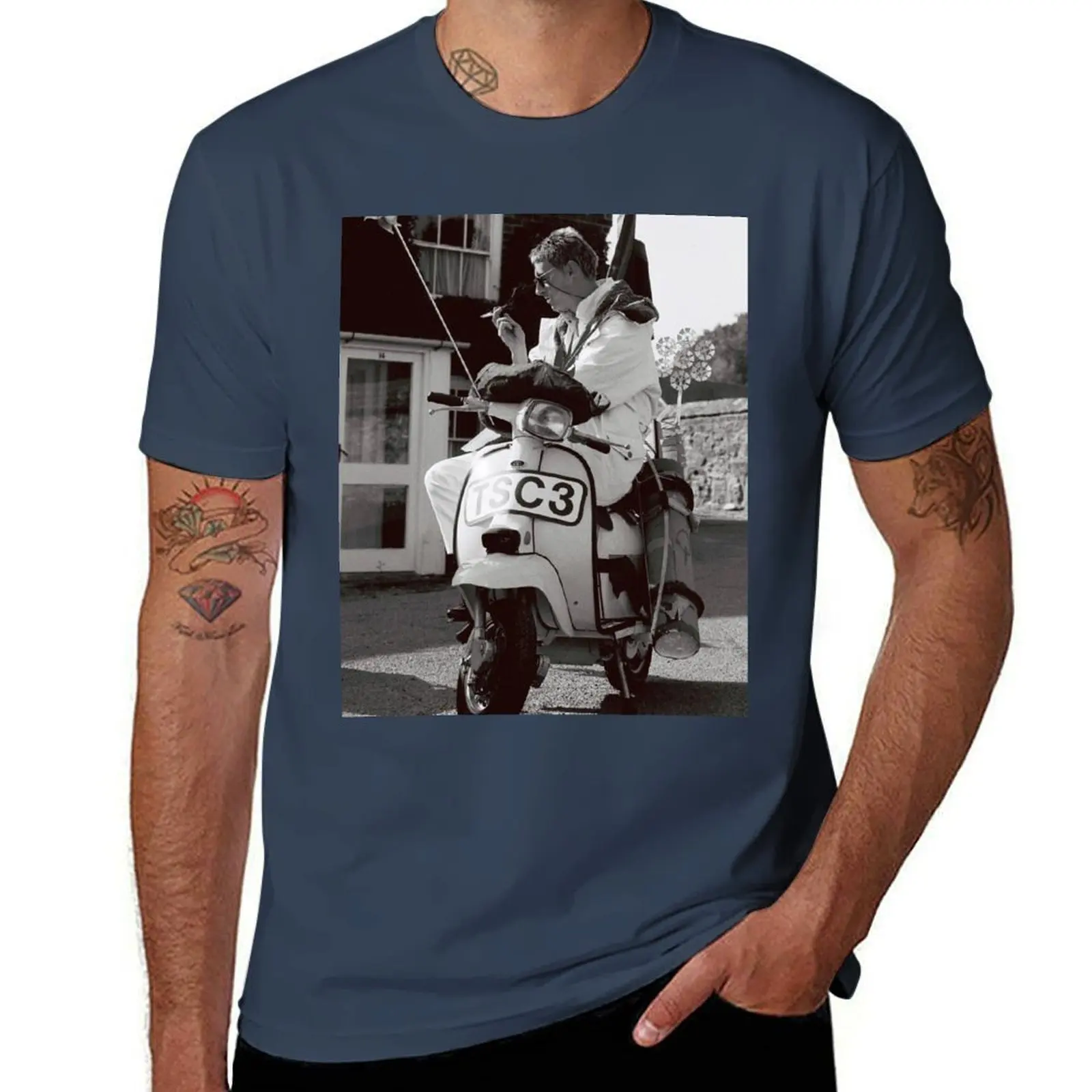 Paul weller T-Shirt Simple Graphic Design T-Shirt
Paul weller T-Shirt Simple Graphic Design T-Shirt