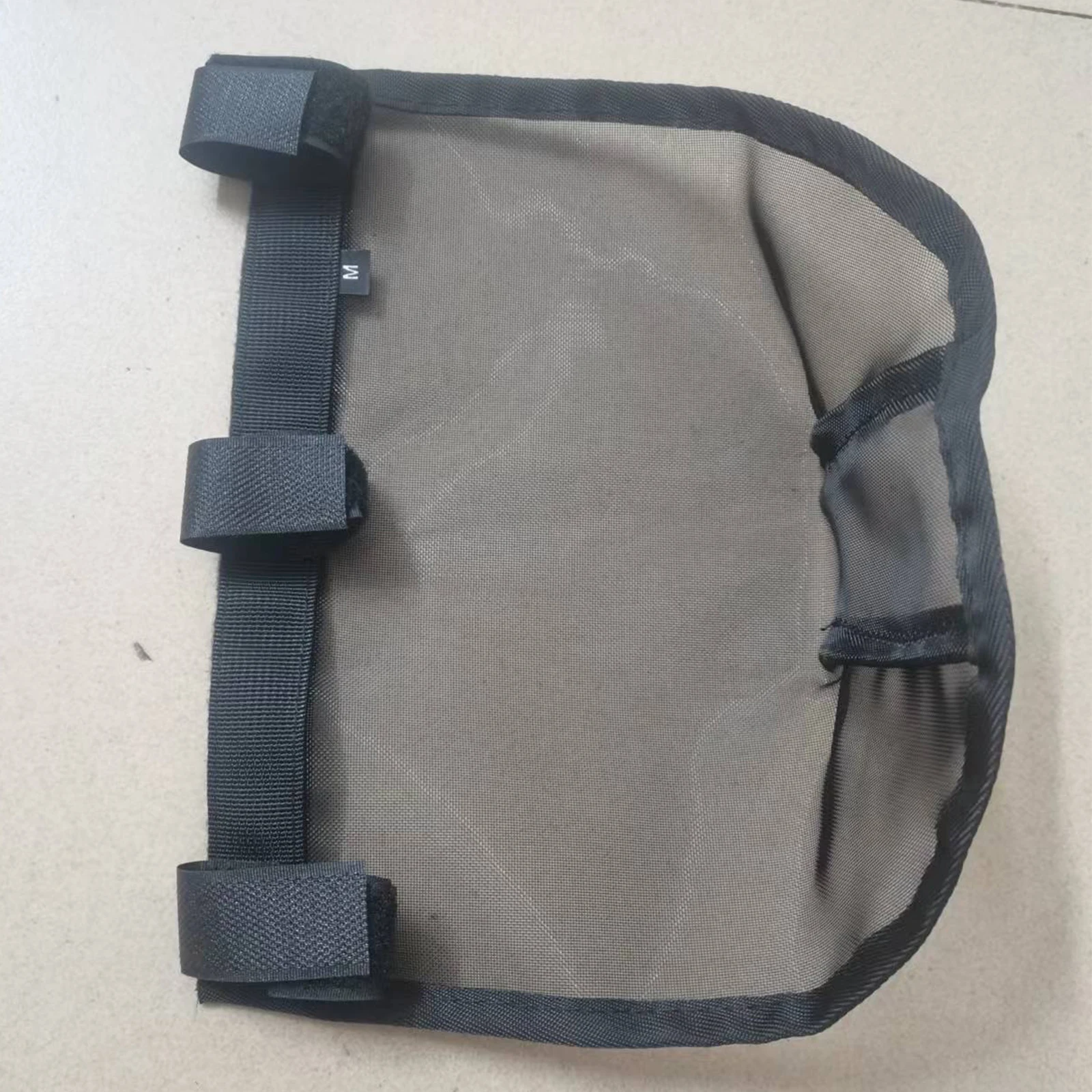 Horse Nose Net with Fine Mesh Screen Horse Face Cover Protection Comfortable for Horses with Allergies Or Shaking
Horse Nose Net with Fine Mesh Screen Horse Face Cover Protection Comfortable for Horses with Allergies Or Shaking