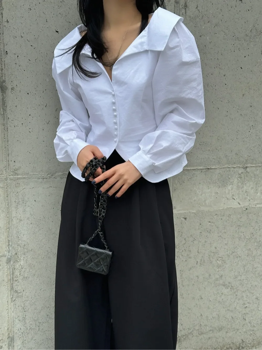 Ins ранний весенний темперамент, однобортная рубашка с лацканами и длинными рукавами, женская тонкая и тонкая рубашка
Ins ранний весенний темперамент, однобортная рубашка с лацканами и длинными рукавами, женская тонкая и тонкая рубашка