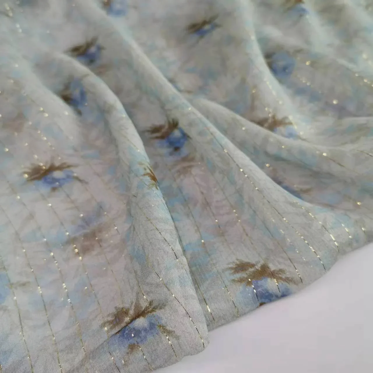 Floral Silk Shiny Fabric For Saree Sudan Toub Silk Metallic Shiny Lurex Fabric
Floral Silk Shiny Fabric For Saree Sudan Toub Silk Metallic Shiny Lurex Fabric