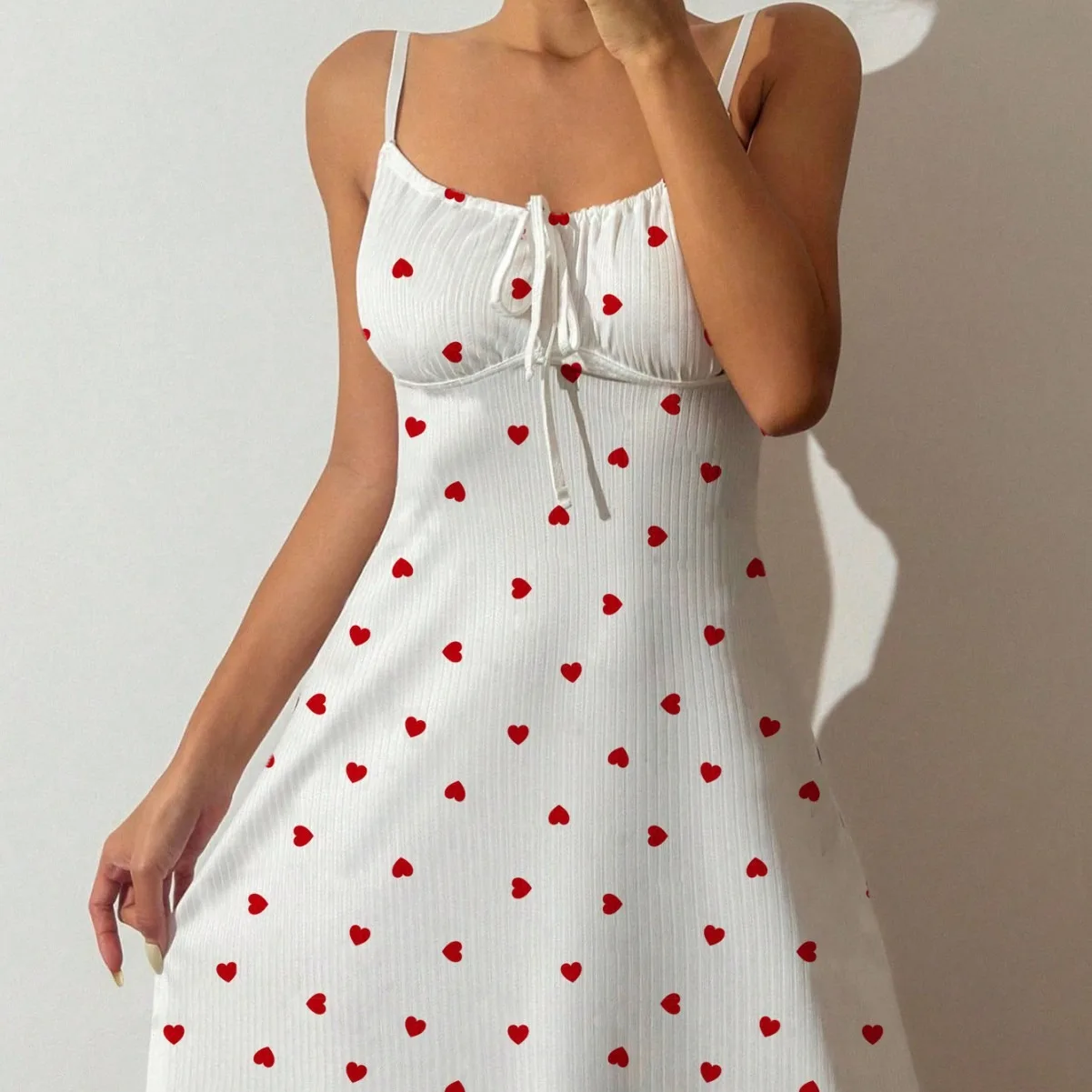 2025 New Women's Sleepwear V-neck Lace Dress Sweet Heart Home Clothes Comfortable Sensation High-grade Feeling Shiny Snowflake
2025 New Women's Sleepwear V-neck Lace Dress Sweet Heart Home Clothes Comfortable Sensation High-grade Feeling Shiny Snowflake