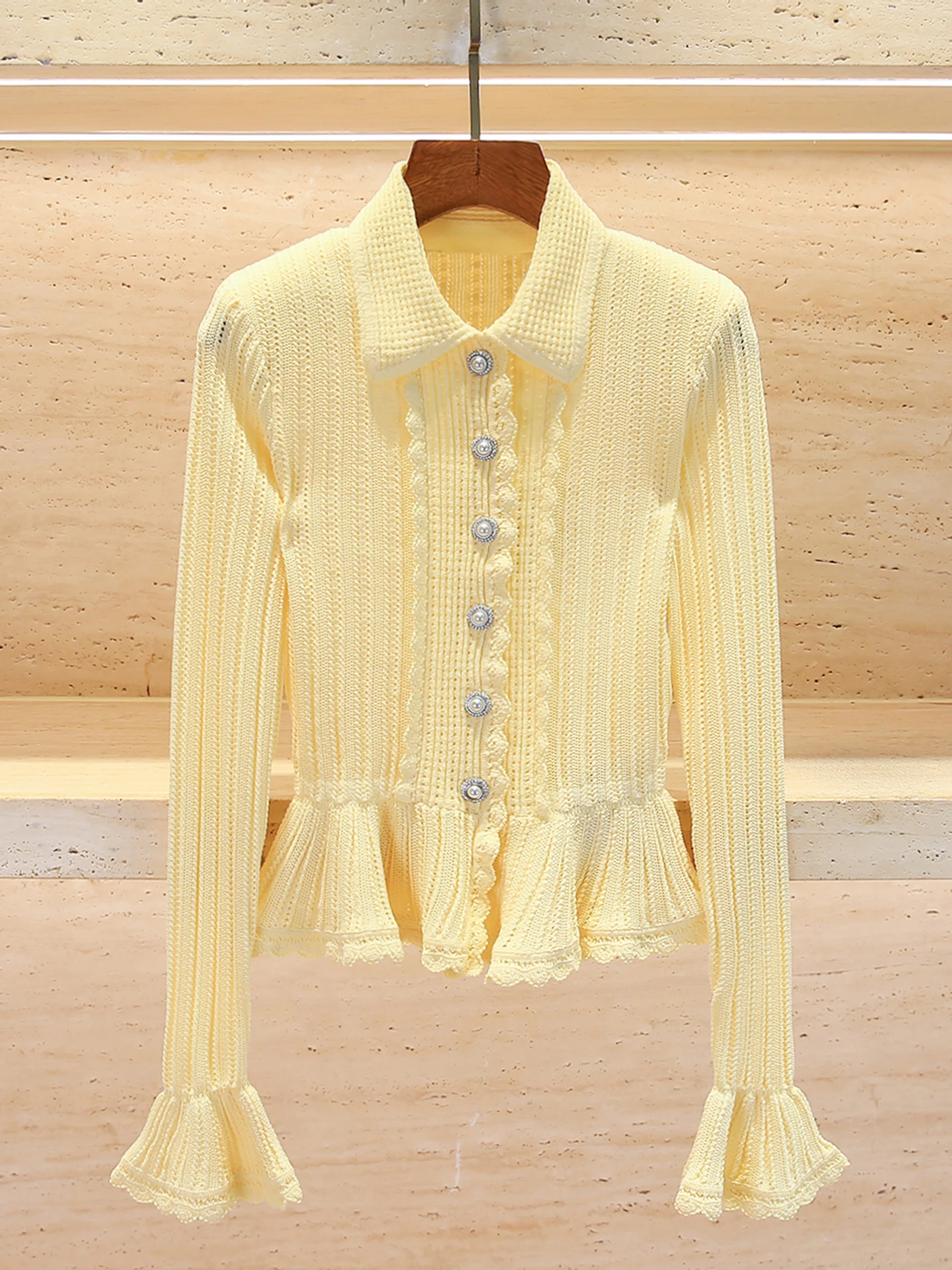 Elegant Lace Trim Knitted Open Cardigan Top Spring Summer Fashion Commute Style Regular Fit Soft Medium Long Sleeve Ladies
Elegant Lace Trim Knitted Open Cardigan Top Spring Summer Fashion Commute Style Regular Fit Soft Medium Long Sleeve Ladies