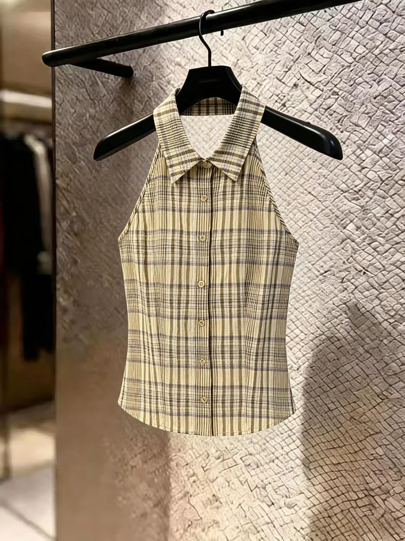 Stylish American Retro Plaid Neck Hanging Strap Vest Women's Summer New Design Sense Top Self Kept Style Korean Version Slim Fit
Stylish American Retro Plaid Neck Hanging Strap Vest Women's Summer New Design Sense Top Self Kept Style Korean Version Slim Fit