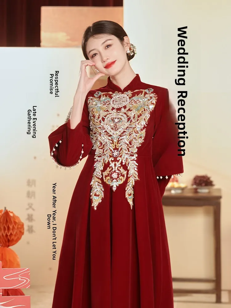 Новая весенняя женская свадебная платья больших размеров в китайском стиле, скрывающие живот, с низким каблуком, для женщин.
Новая весенняя женская свадебная платья больших размеров в китайском стиле, скрывающие живот, с низким каблуком, для женщин.