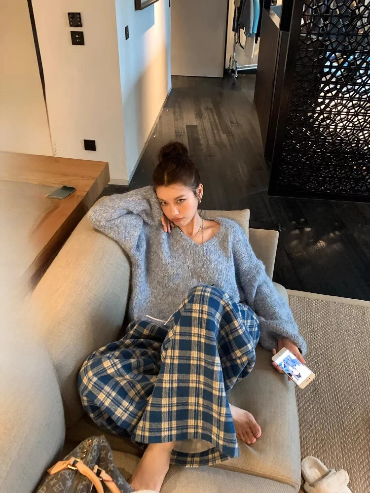 Теплый вязаный свитер DULA с V-образным вырезом, свободного кроя, для женщин, для зимы, повседневный, для работы, стандартный, удлиненный
Теплый вязаный свитер DULA с V-образным вырезом, свободного кроя, для женщин, для зимы, повседневный, для работы, стандартный, удлиненный