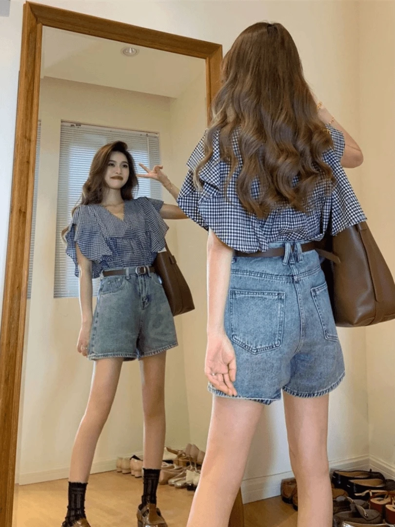 Summer New Sweet Cool Plaid Shirt Women's Casual Wide Leg Pants Set Short Sleeve round Neck Fly Sleeve Top Slimming Effect
Summer New Sweet Cool Plaid Shirt Women's Casual Wide Leg Pants Set Short Sleeve round Neck Fly Sleeve Top Slimming Effect