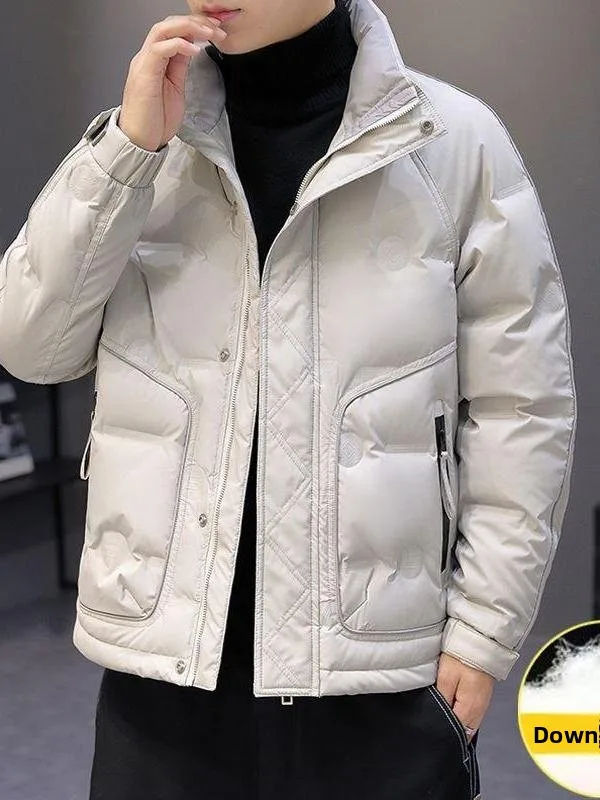 Мужская зимняя пуховая куртка: утепленная, теплая, из белого пуха, не требующая стирки, высококачественная, модная, повседневная, прямого кроя
Мужская зимняя пуховая куртка: утепленная, теплая, из белого пуха, не требующая стирки, высококачественная, модная, повседневная, прямого кроя