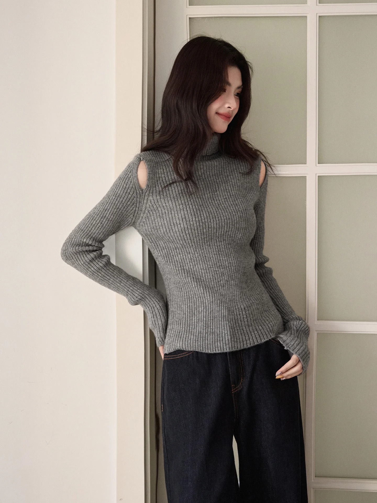 Женский вязаный свитер Slim Fit в корейском стиле для осени и зимы, модный, с вырезами, длинными рукавами и круглым вырезом горловины
Женский вязаный свитер Slim Fit в корейском стиле для осени и зимы, модный, с вырезами, длинными рукавами и круглым вырезом горловины