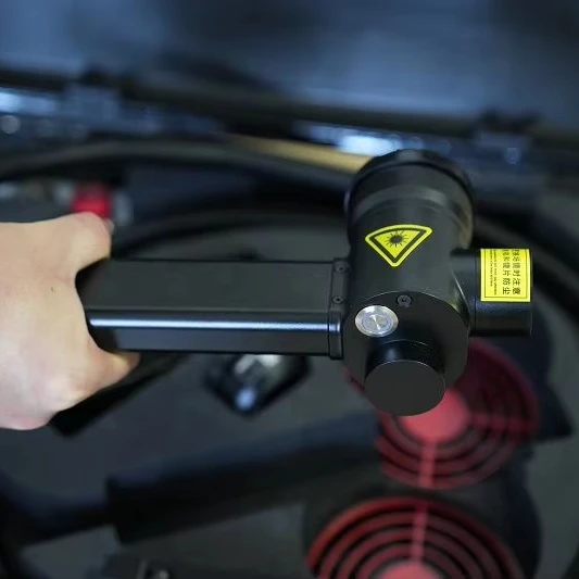 Лазерная установка для очистки 200 Вт (импульсная): удаление грязи, ржавчины, оксидного слоя, масла и краски JPT
Лазерная установка для очистки 200 Вт (импульсная): удаление грязи, ржавчины, оксидного слоя, масла и краски JPT