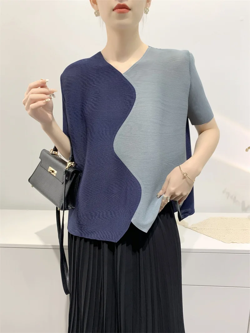 Miyake 2023 Summer Pleated Tops Women Toothpick Pleats Colorblocking T-Shirt Slim Slim Pressure Pleated Women's Clothing
Miyake 2023 Summer Pleated Tops Women Toothpick Pleats Colorblocking T-Shirt Slim Slim Pressure Pleated Women's Clothing