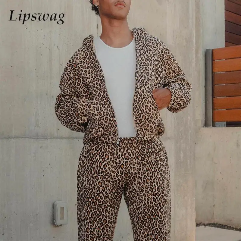 Streetwear Mens Fleece Liner Hoodies 2025 Spring Fashion Leopard Print Zipper Hoodie Cardigans Men Y2K Loose Hooded Sweatshirt
Streetwear Mens Fleece Liner Hoodies 2025 Spring Fashion Leopard Print Zipper Hoodie Cardigans Men Y2K Loose Hooded Sweatshirt