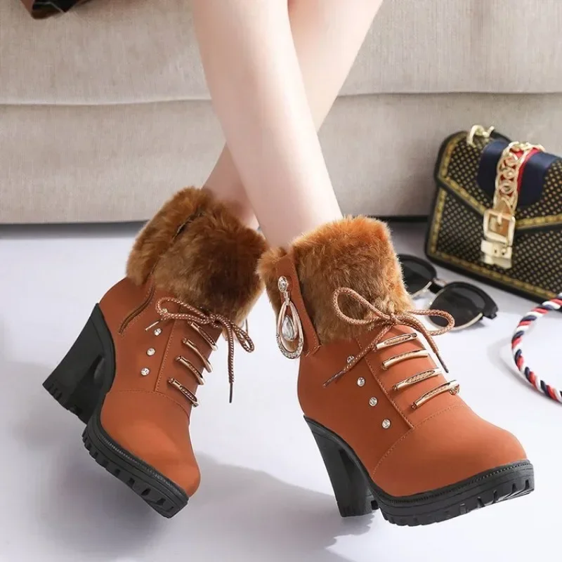 2023 New Women Snow Ankle Boots Winter Warm Fur Lining Thick Rubber Platform Heels Outdoor Slim Comfortable Boots Botas
2023 New Women Snow Ankle Boots Winter Warm Fur Lining Thick Rubber Platform Heels Outdoor Slim Comfortable Boots Botas
