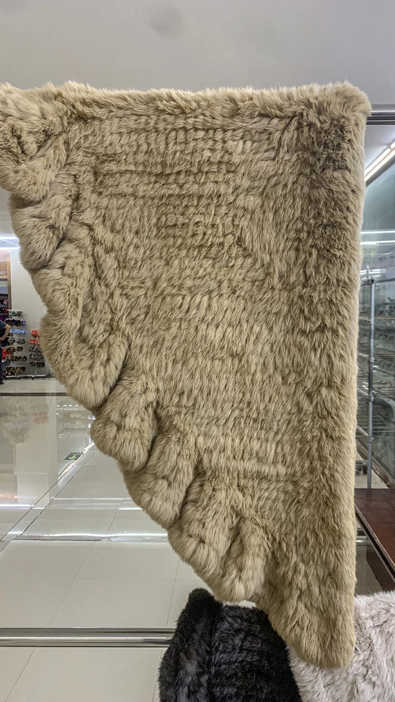 Hot Sale Lady Long 100% Genuine Fur shawl Women Winter Knitted Scarves Real rabbit Fur Scarf Shawl Natural Warm rabbit Fur Sable
Hot Sale Lady Long 100% Genuine Fur shawl Women Winter Knitted Scarves Real rabbit Fur Scarf Shawl Natural Warm rabbit Fur Sable